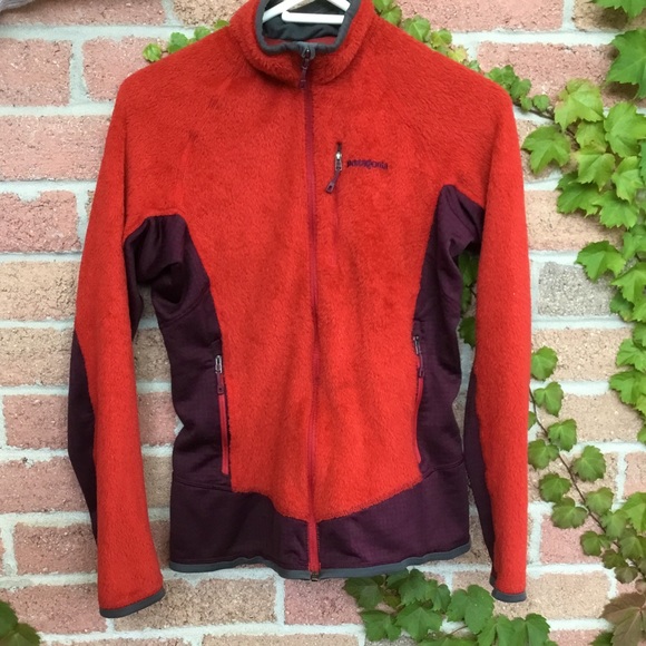 Patagonia Red and Burgundy Women's Jacket - Picture 2 of 8